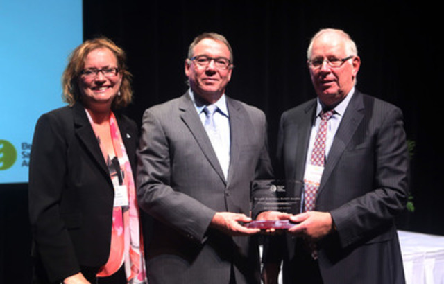 Minister Joins ESA to Honour 2013 Exceptional Electrical Safety Leaders